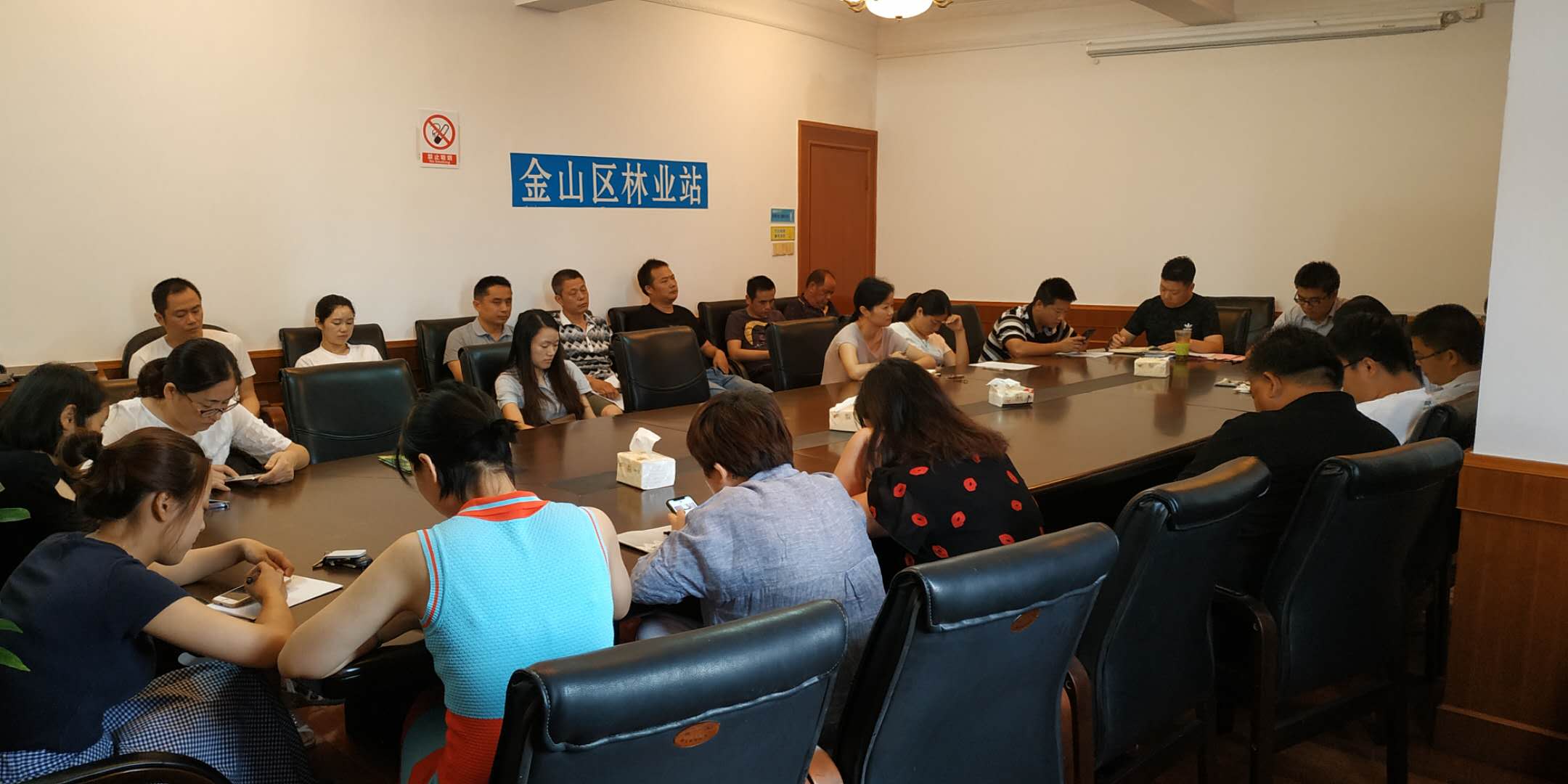 图1 工会选举现场.jpg 图1 工会选举现场.jpg