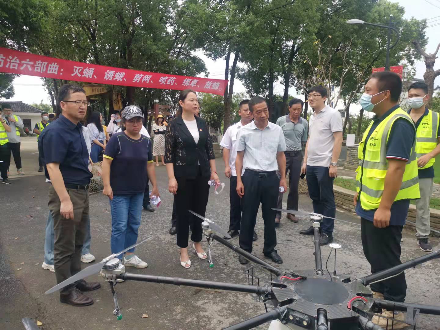 “林安”行动暨金嘉两地美国白蛾联防联控行动在金山区举办4.jpg “林安”行动暨金嘉两地美国白蛾联防联控行动在金山区举办4.jpg