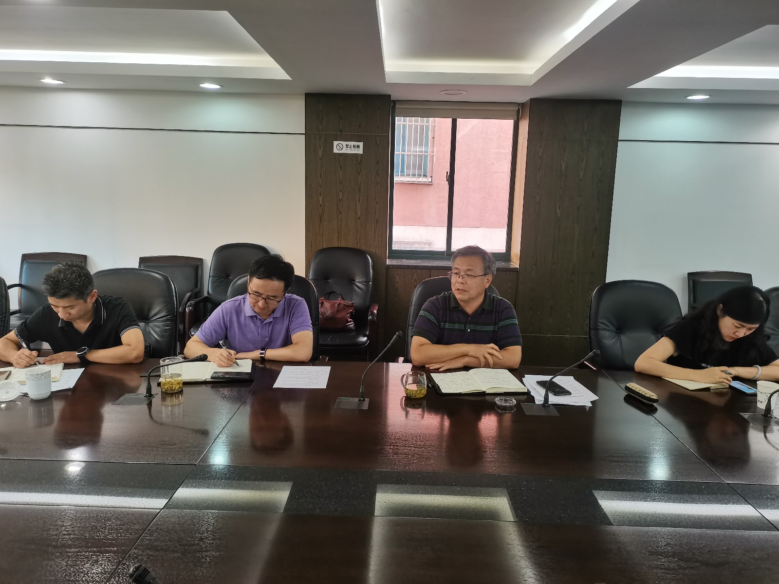 上海市召开公益林抚育工作讨论会2.jpg 上海市召开公益林抚育工作讨论会2.jpg