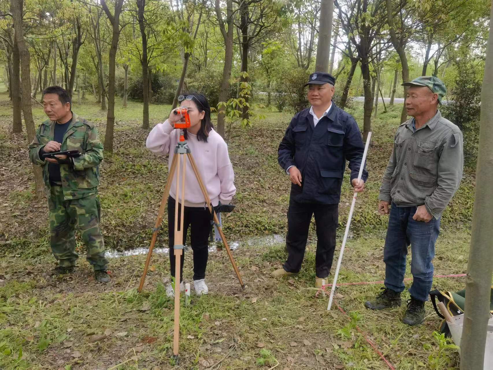 上海市完成森林样地市级指导性检查1.jpg 上海市完成森林样地市级指导性检查1.jpg