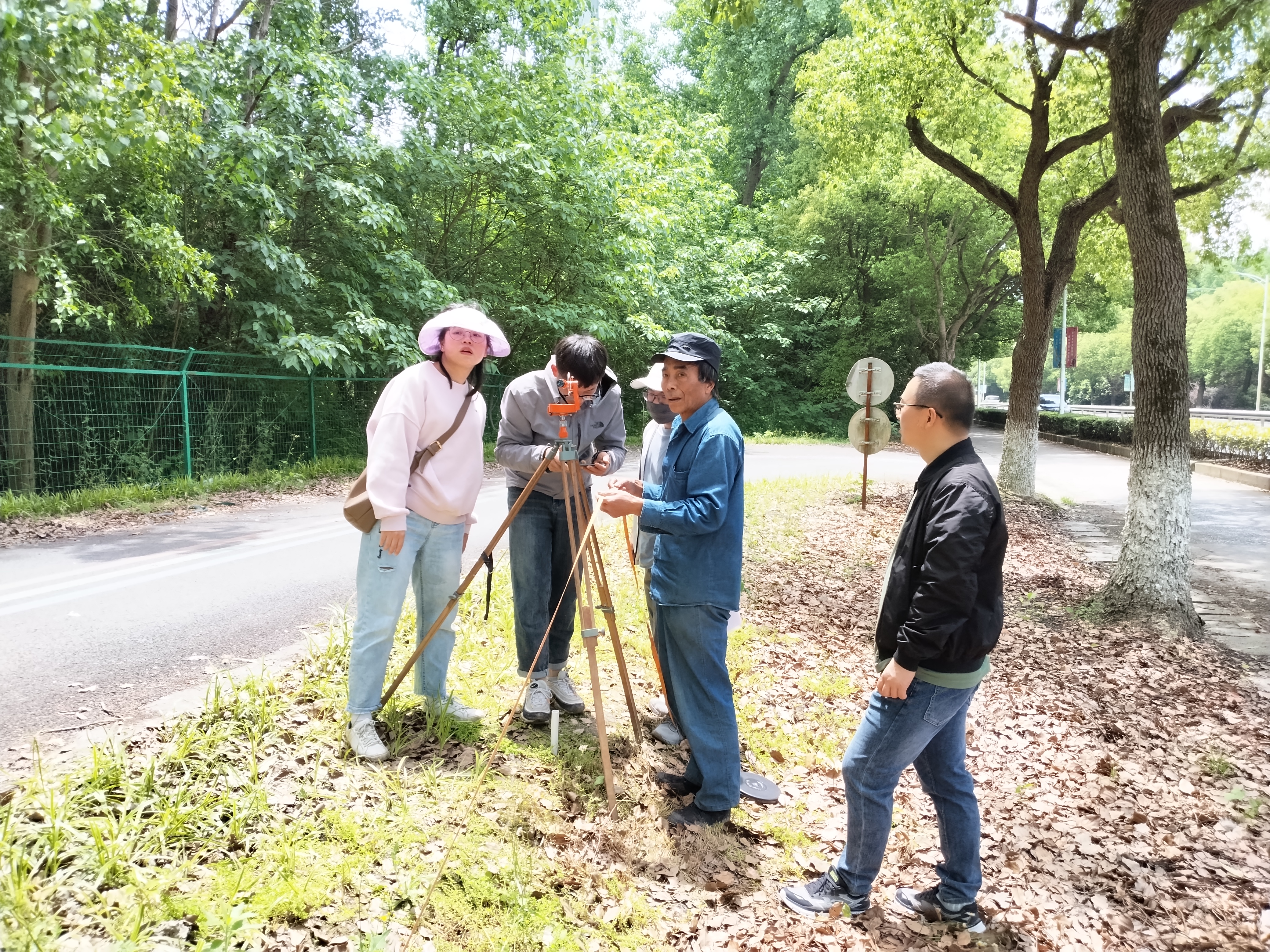 我市积极推进森林样地市级质量检查工作1.jpg 我市积极推进森林样地市级质量检查工作1.jpg